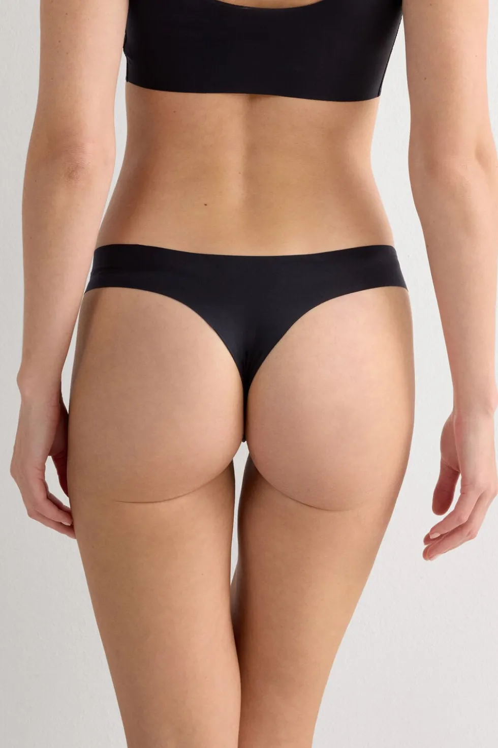 Brazilian Panties in Seamless Ultra Light Microfiber