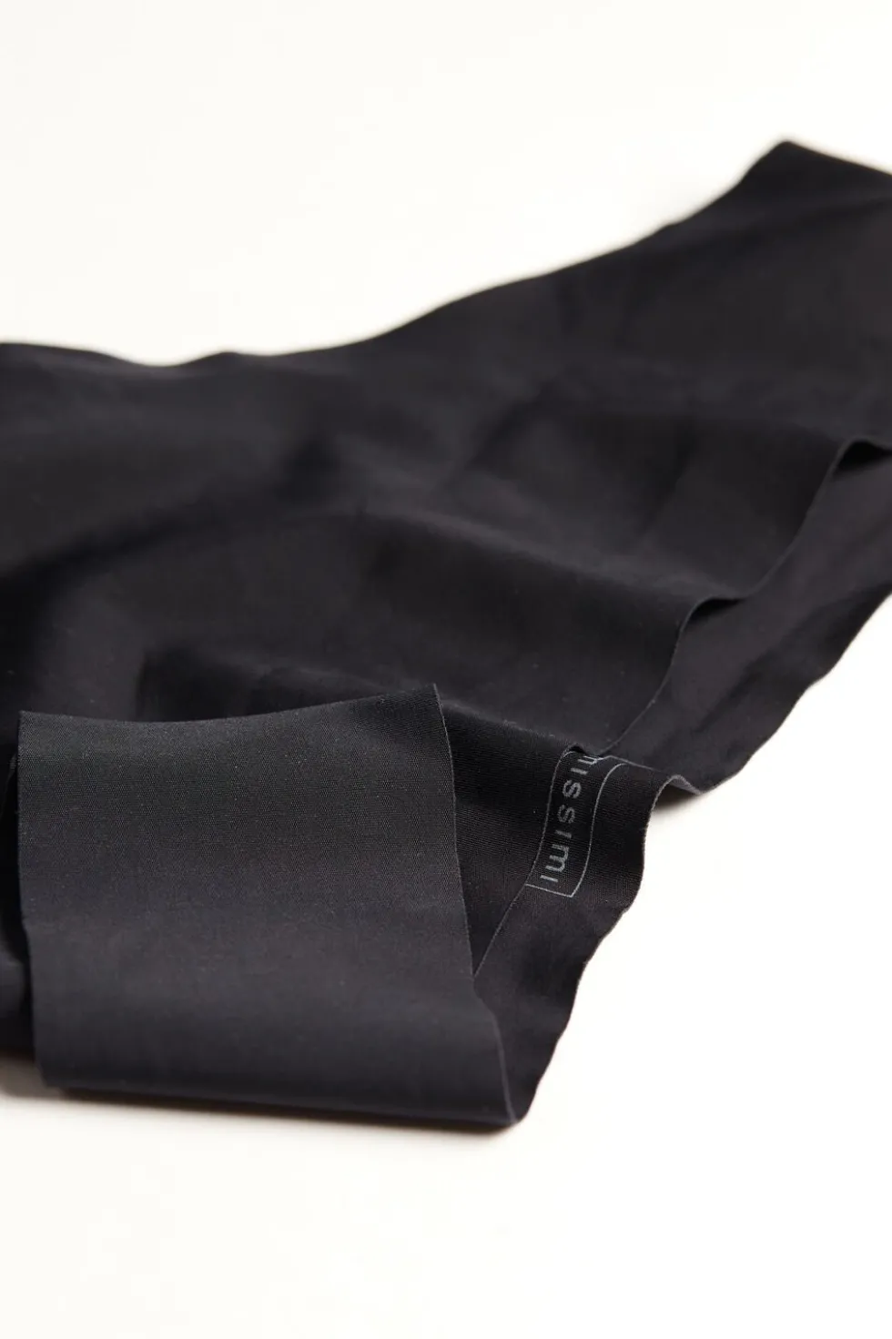 Brazilian Panties in Seamless Ultra Light Microfiber