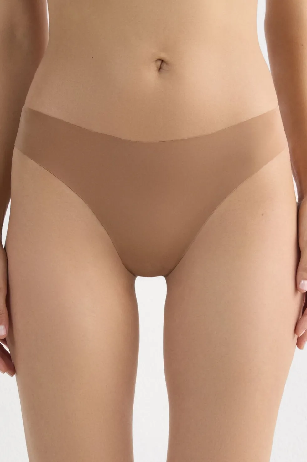Brazilian Panties in Seamless Ultra Light Microfiber