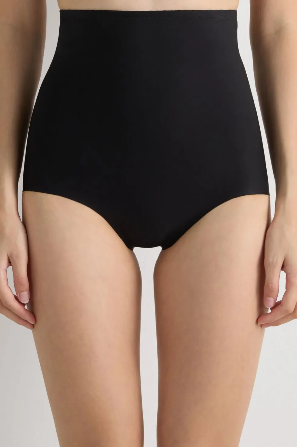 High Waist Shaping Hipster in Seamless Microfiber