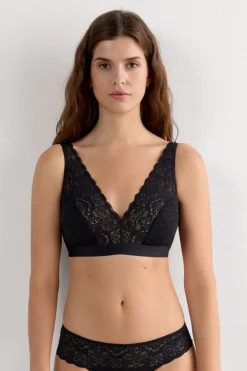 Lara Lace Triangle Bra
