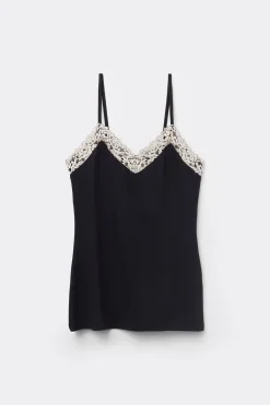 Pretty Flowers Modal Top