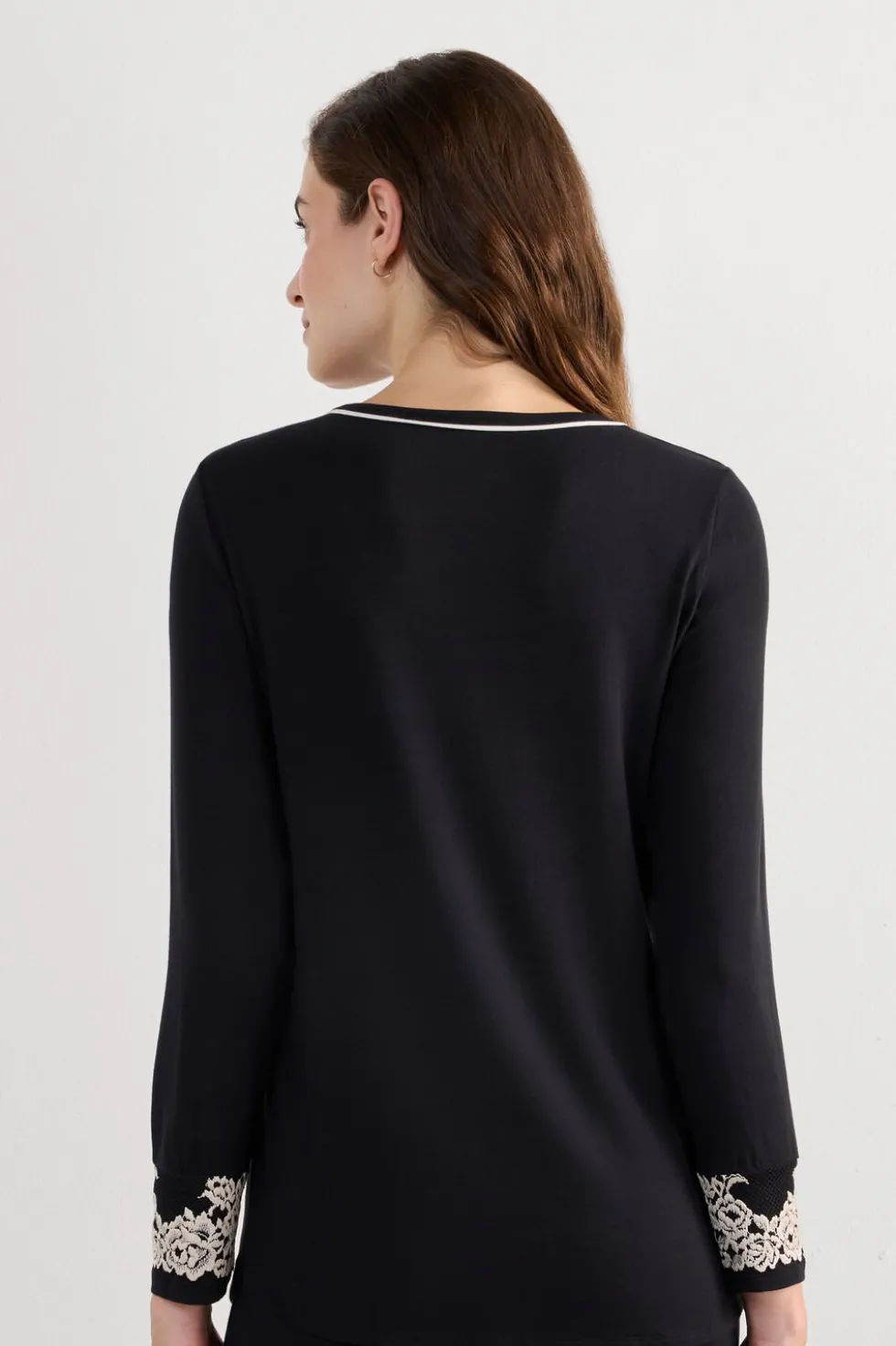 Pretty Flowers Modal Top