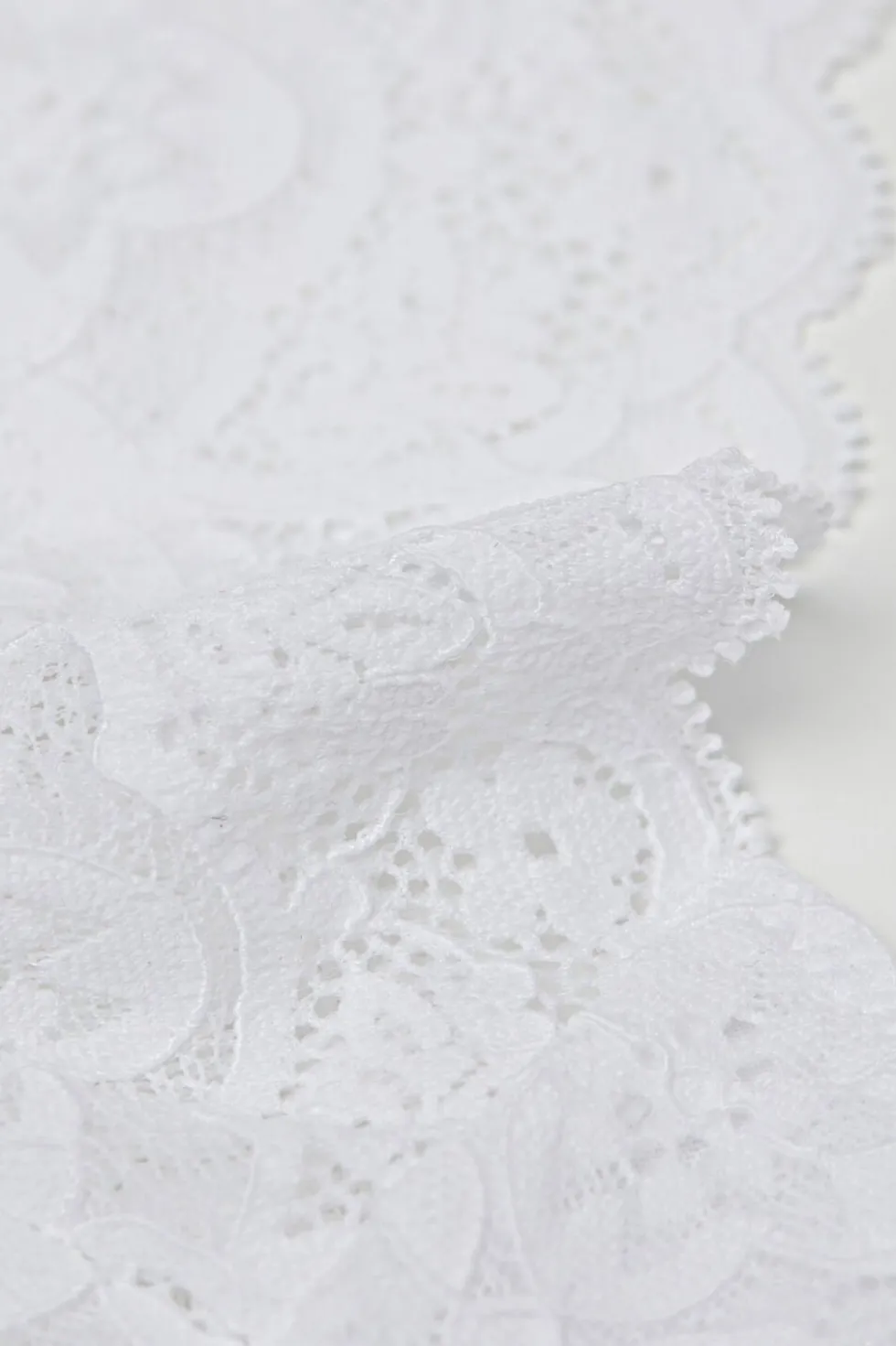 80s-style Lace Brazilian