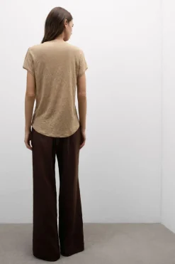 The Pure Linen Short Sleeve V-Neck Top in Linen