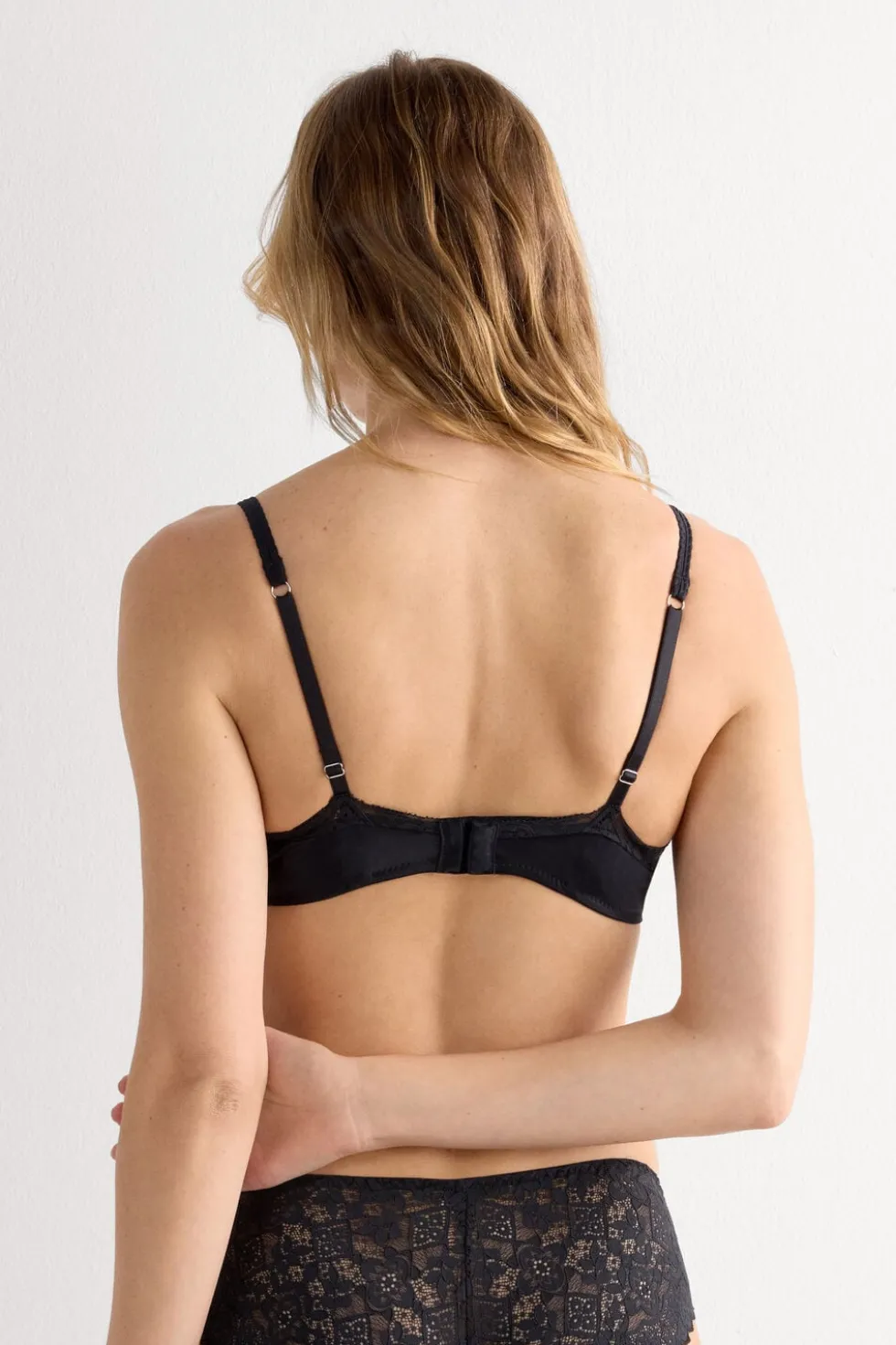 Tiziana Wireless Plunge Triangle Bra in Silk and Lace